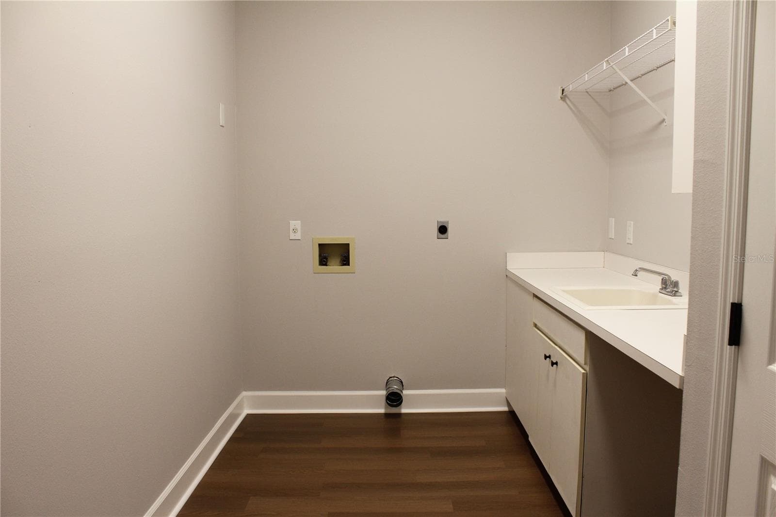 Laundry room - 850 HANOVER WAY, LAKELAND