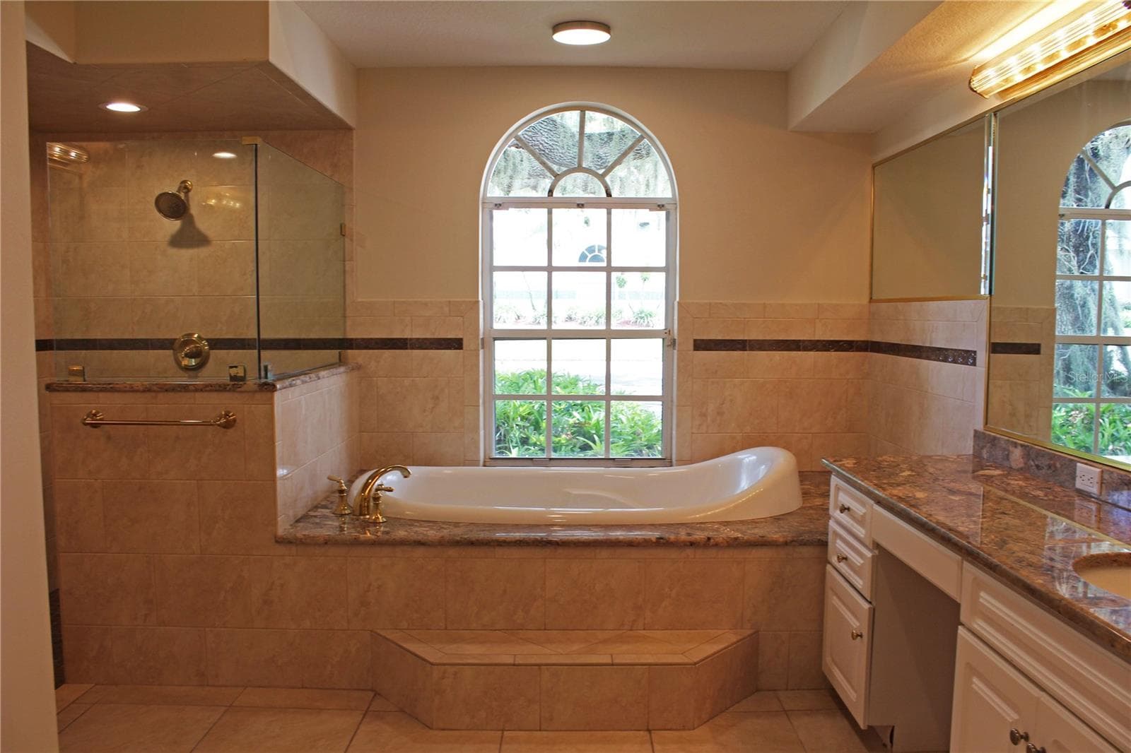 Master bath - 850 HANOVER WAY, LAKELAND