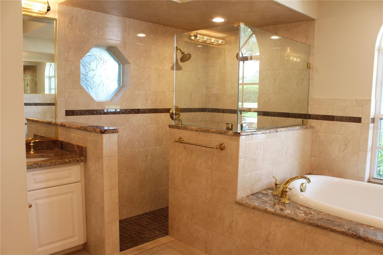 Master bath - 850 HANOVER WAY, LAKELAND