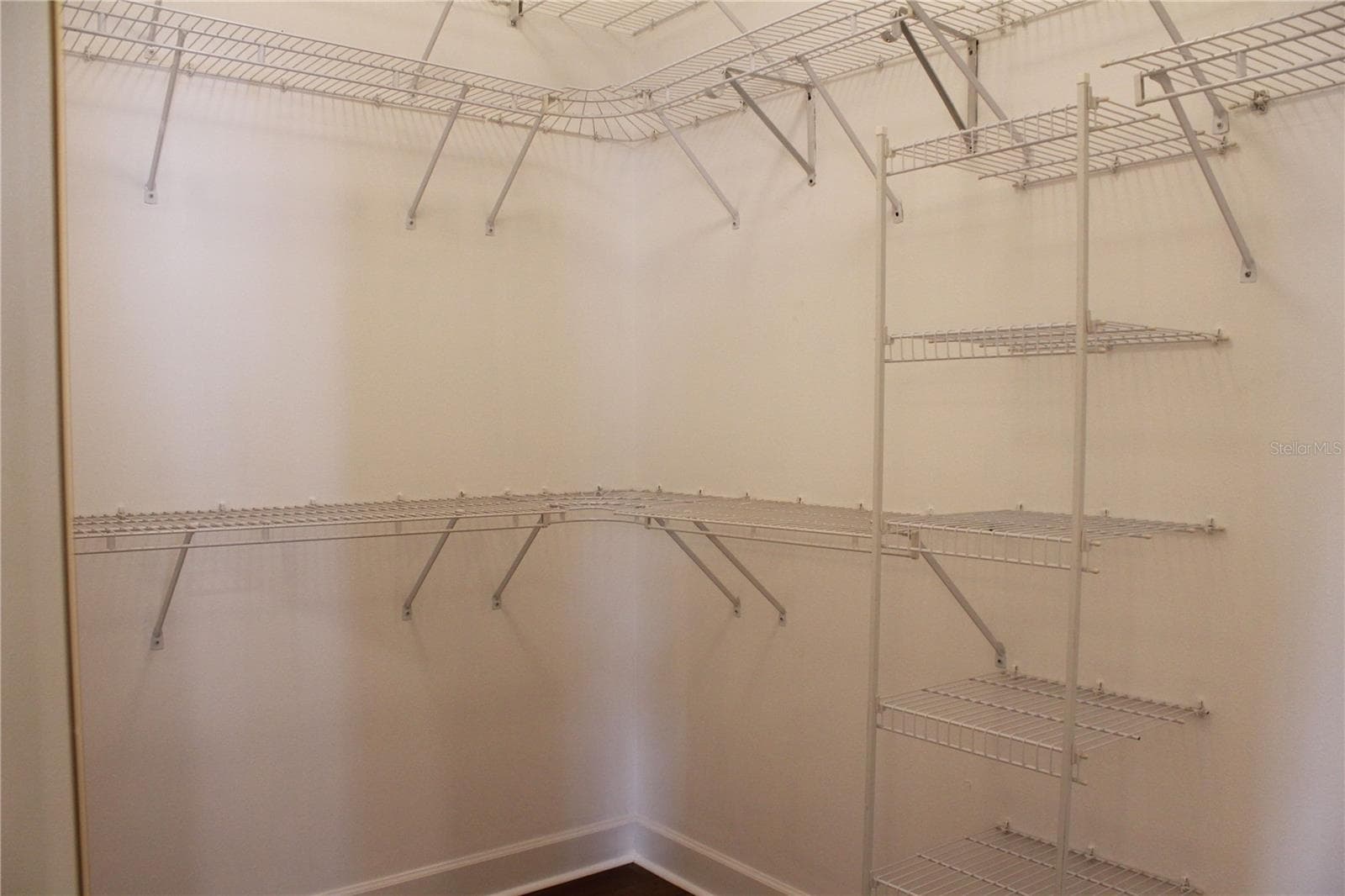Master closet 2 - 850 HANOVER WAY, LAKELAND