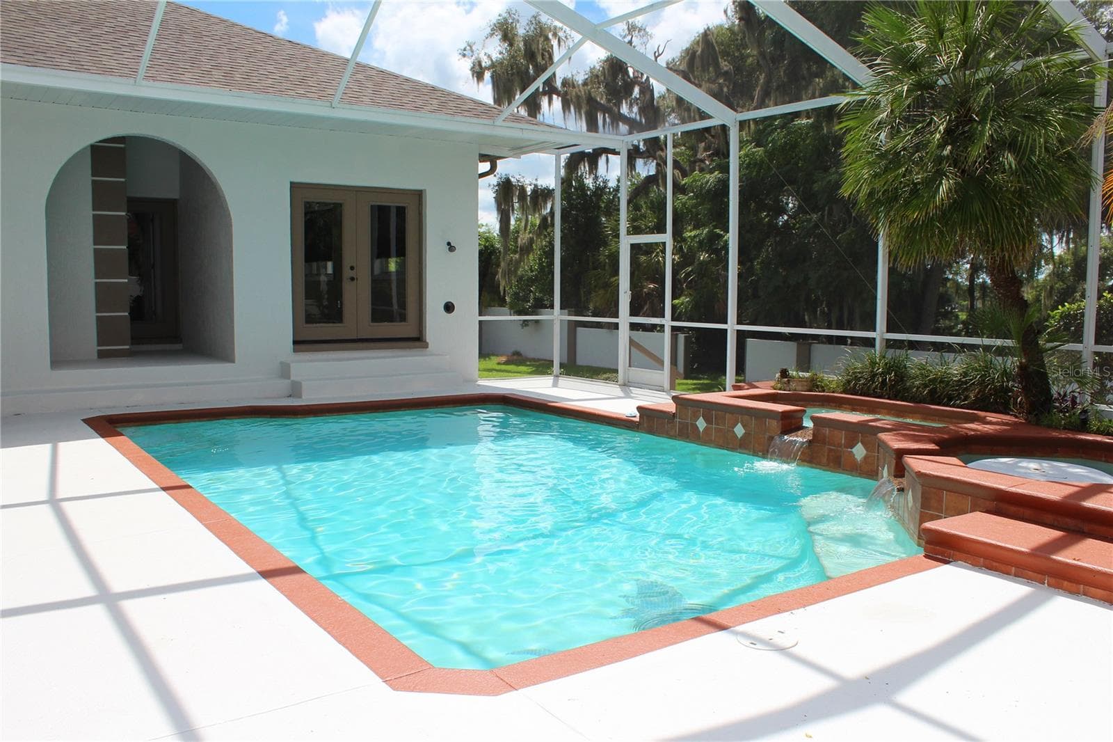 Pool deck & outdoor shower - 850 HANOVER WAY, LAKELAND