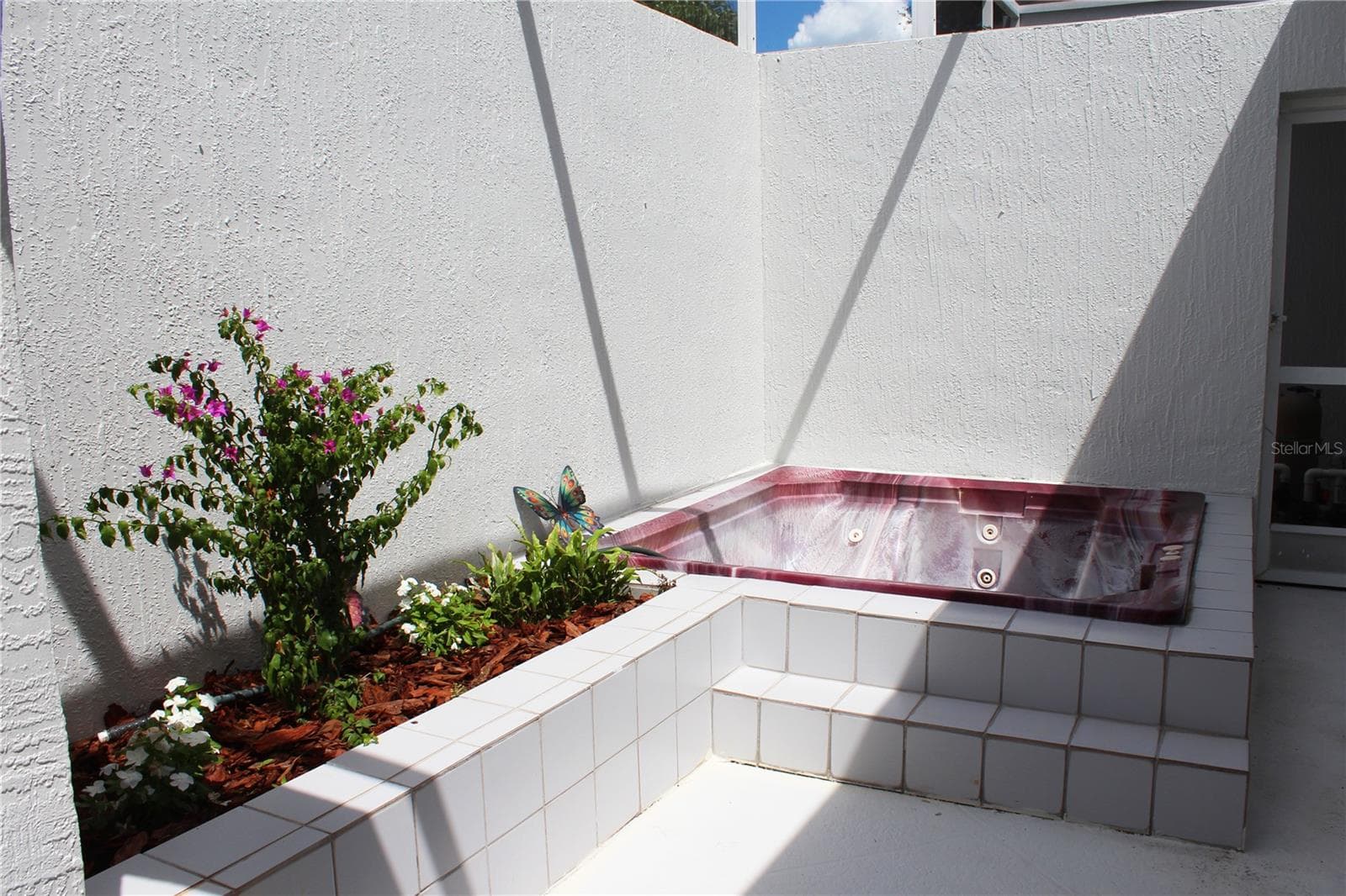 Hot tub - 850 HANOVER WAY, LAKELAND