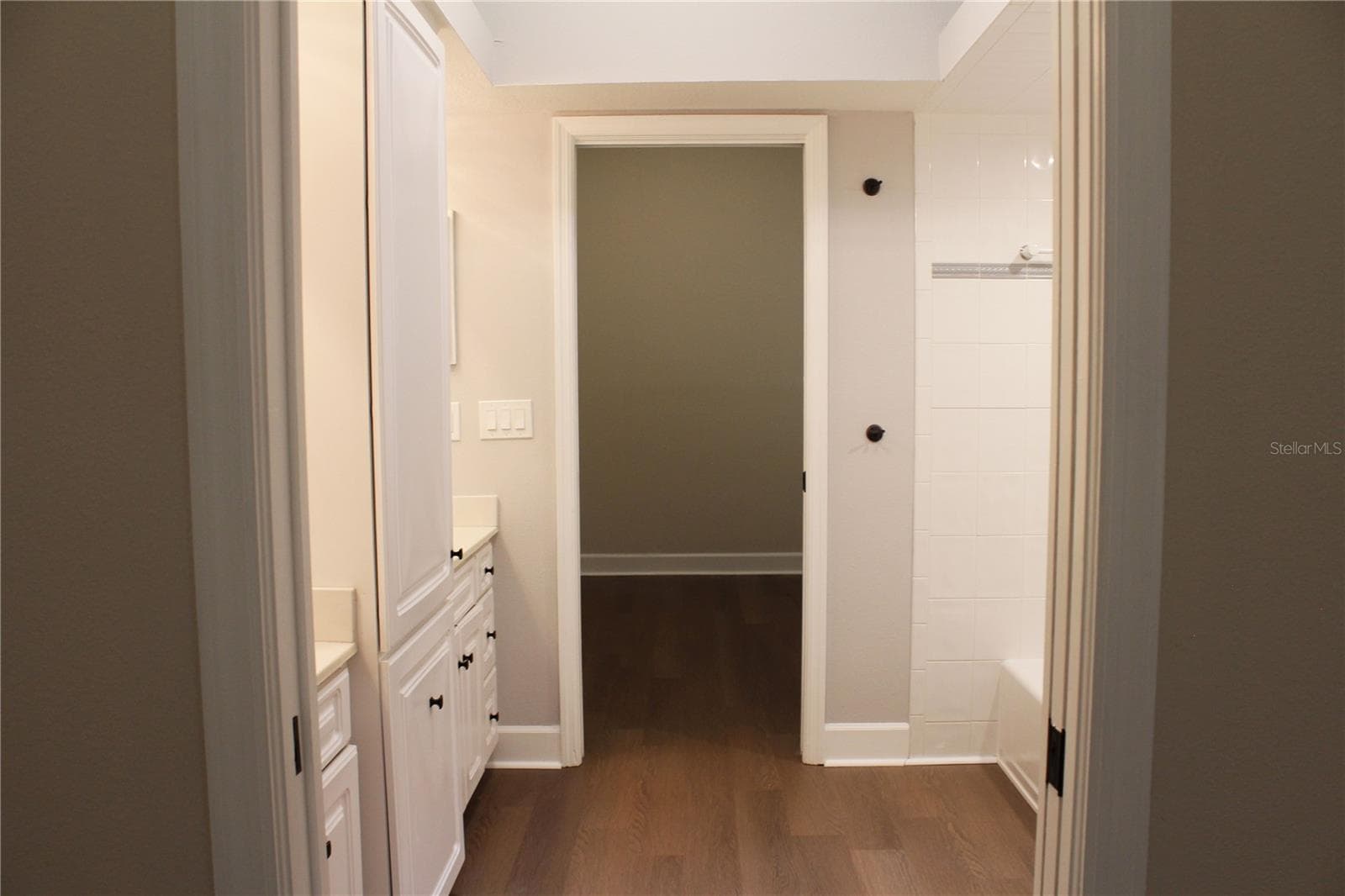 Full bathroom - 850 HANOVER WAY, LAKELAND