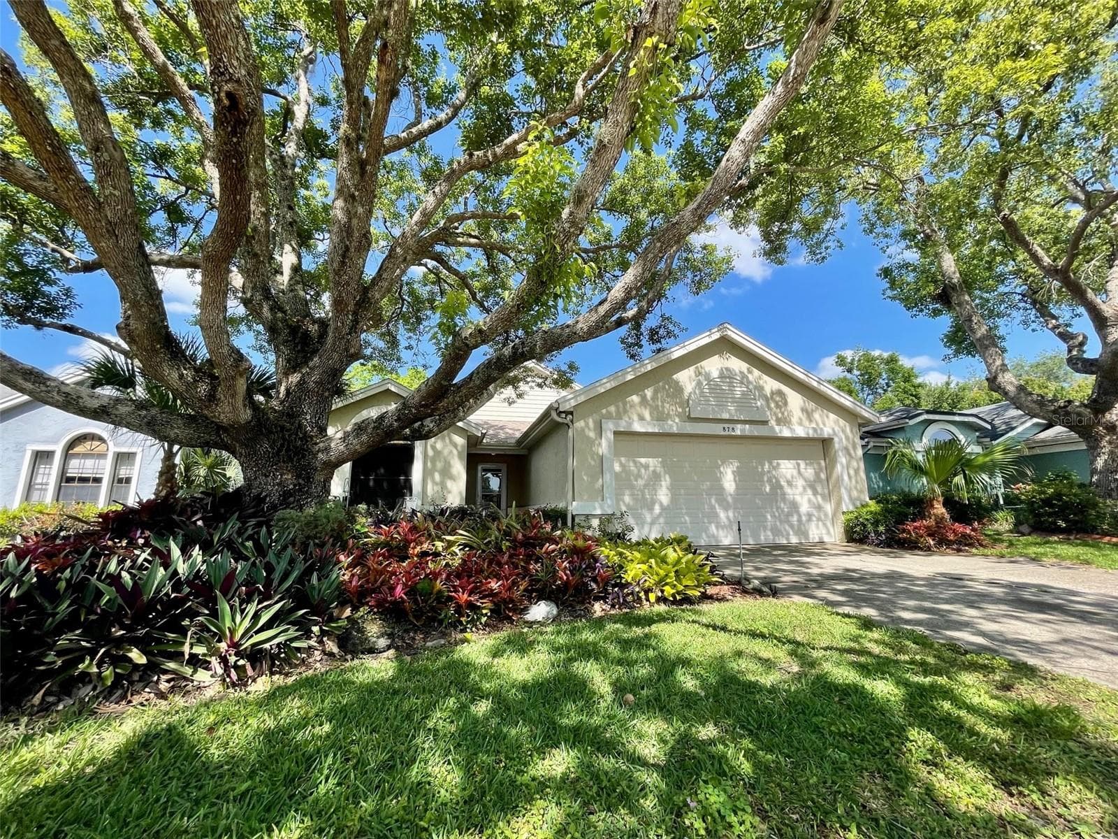 Single Family Residence at 878 E CHARING CROSS CIR, LAKE MARY, photo 3 of 40