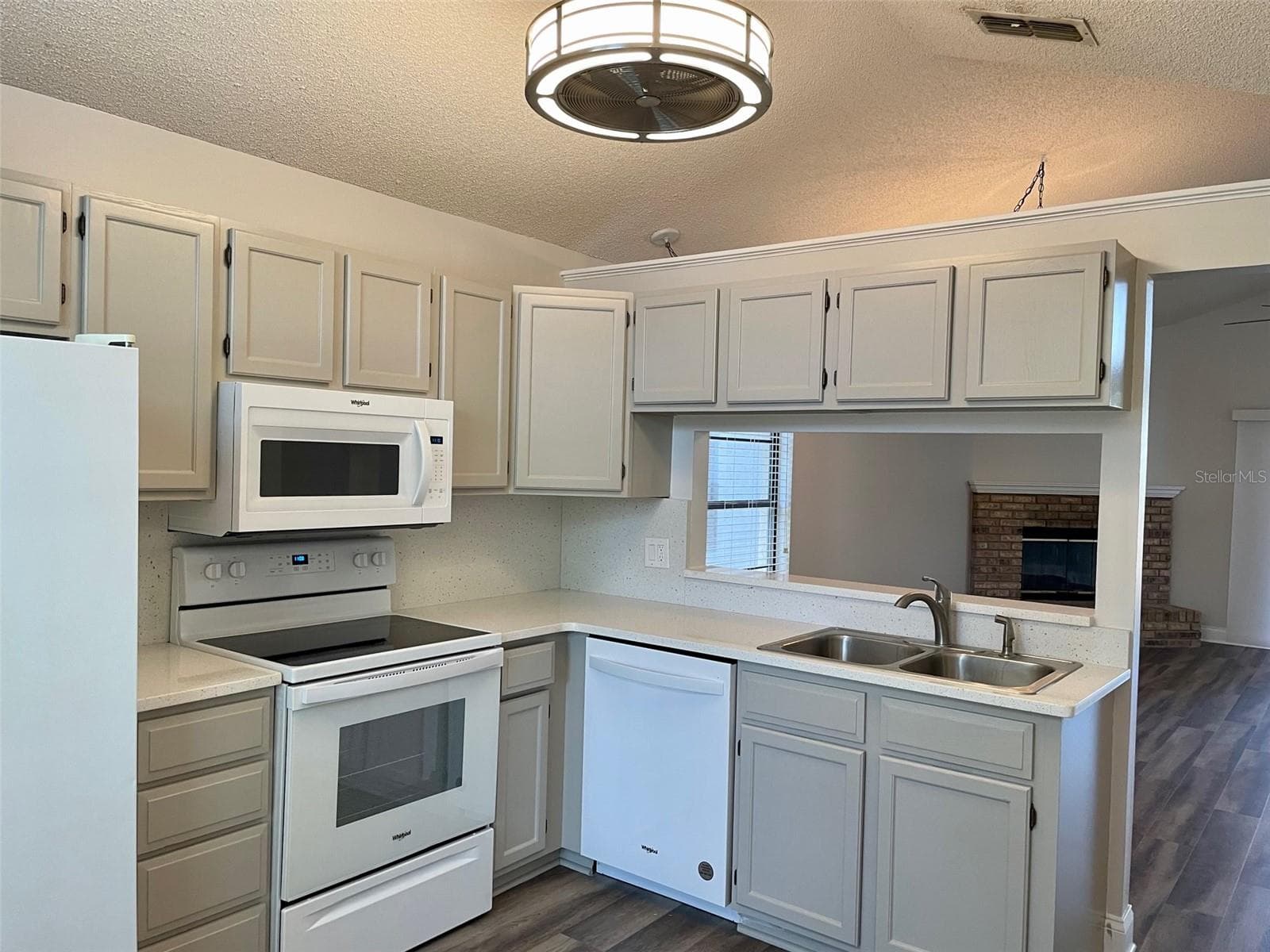 Single Family Residence at 878 E CHARING CROSS CIR, LAKE MARY, photo 14 of 40