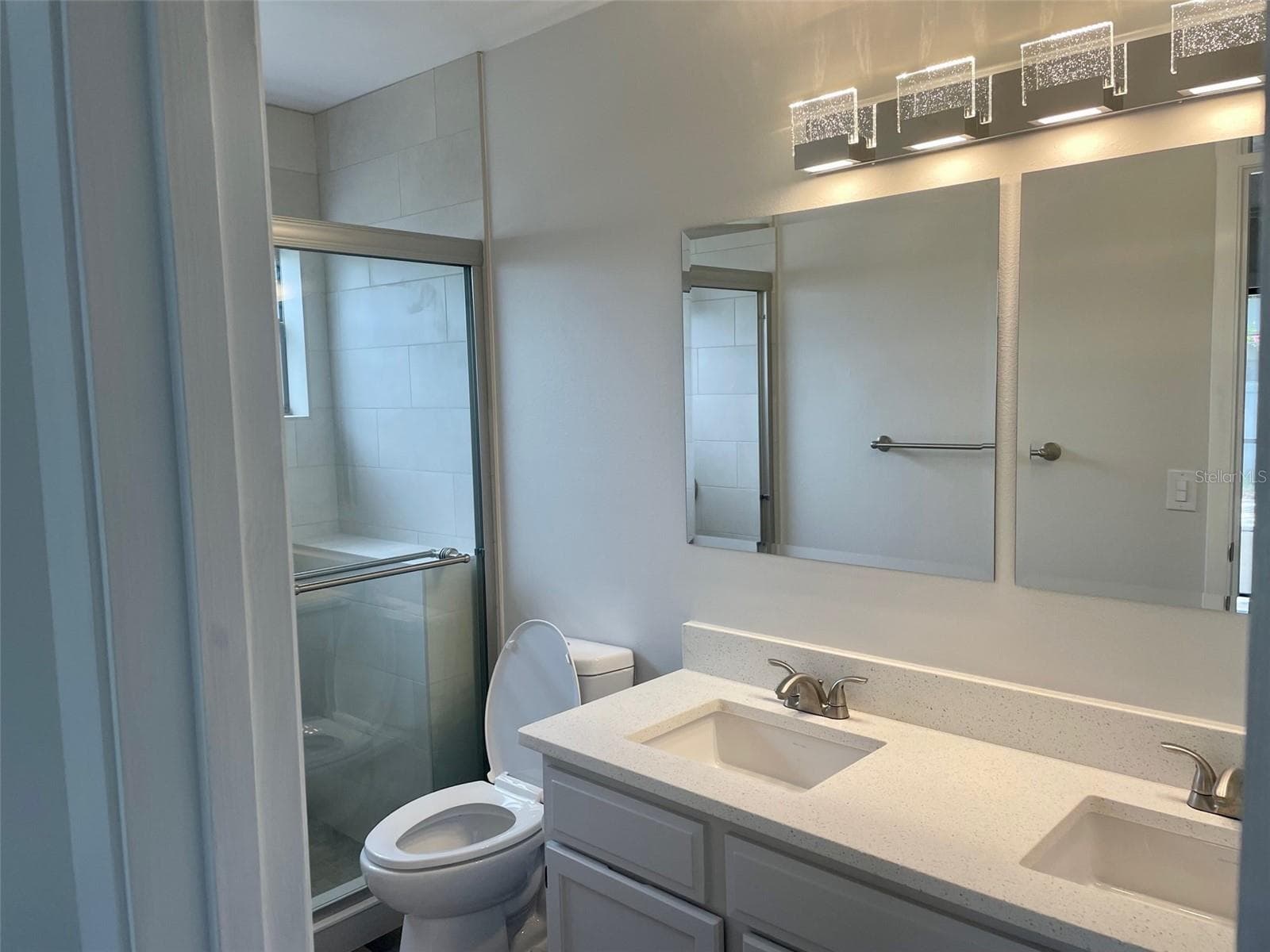 Single Family Residence at 878 E CHARING CROSS CIR, LAKE MARY, photo 20 of 40