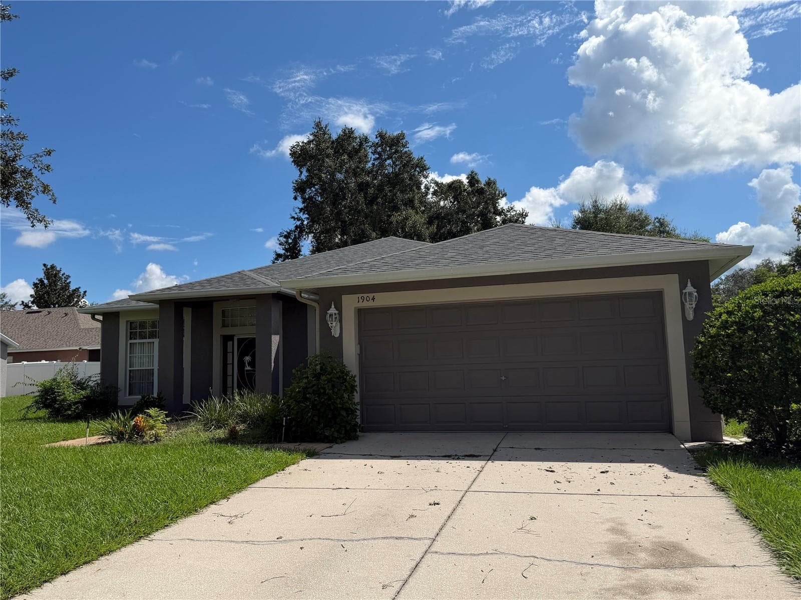 Single Family Residence at 1904 SAMANTHA LN, VALRICO, photo 2 of 25