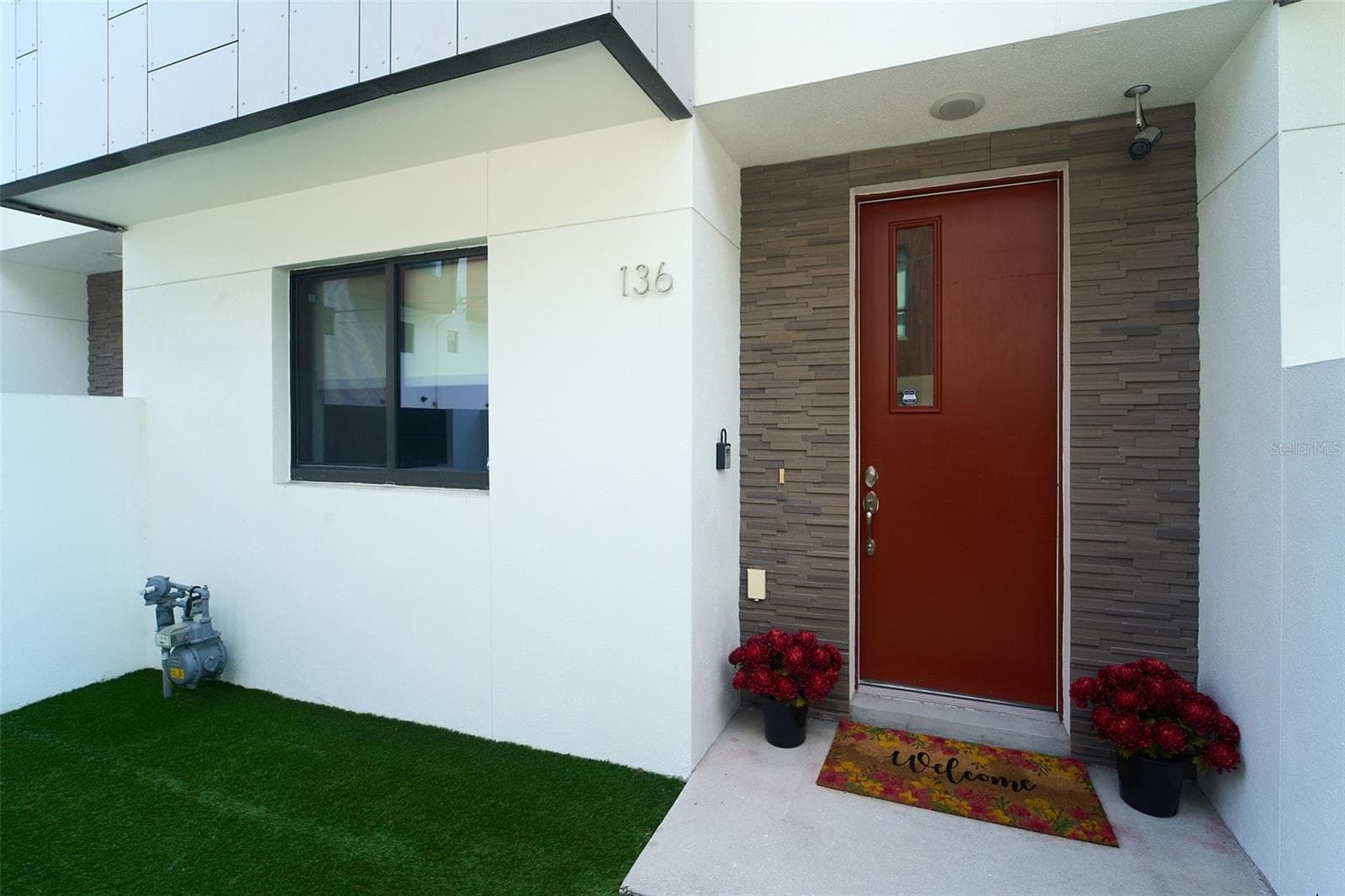 front entry - 136 8TH ST N, ST PETERSBURG