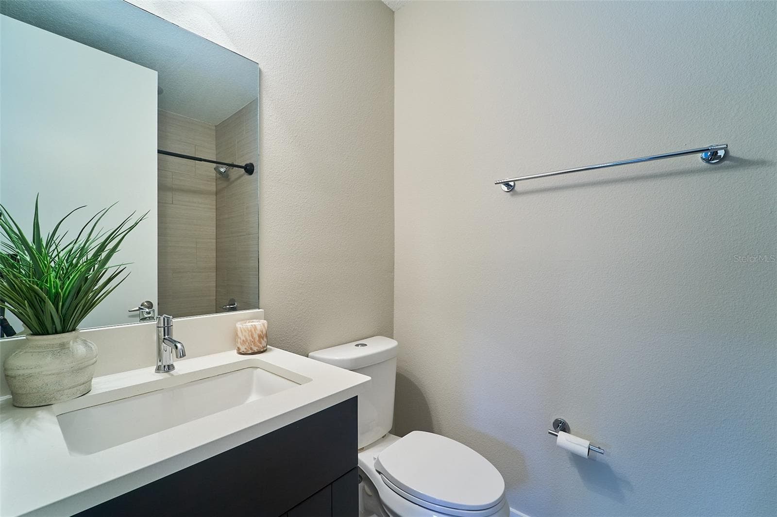 1st floor bathroom - 136 8TH ST N, ST PETERSBURG
