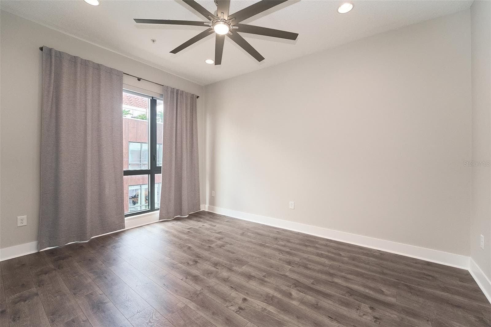 3rd floor Primary bedroom - 136 8TH ST N, ST PETERSBURG