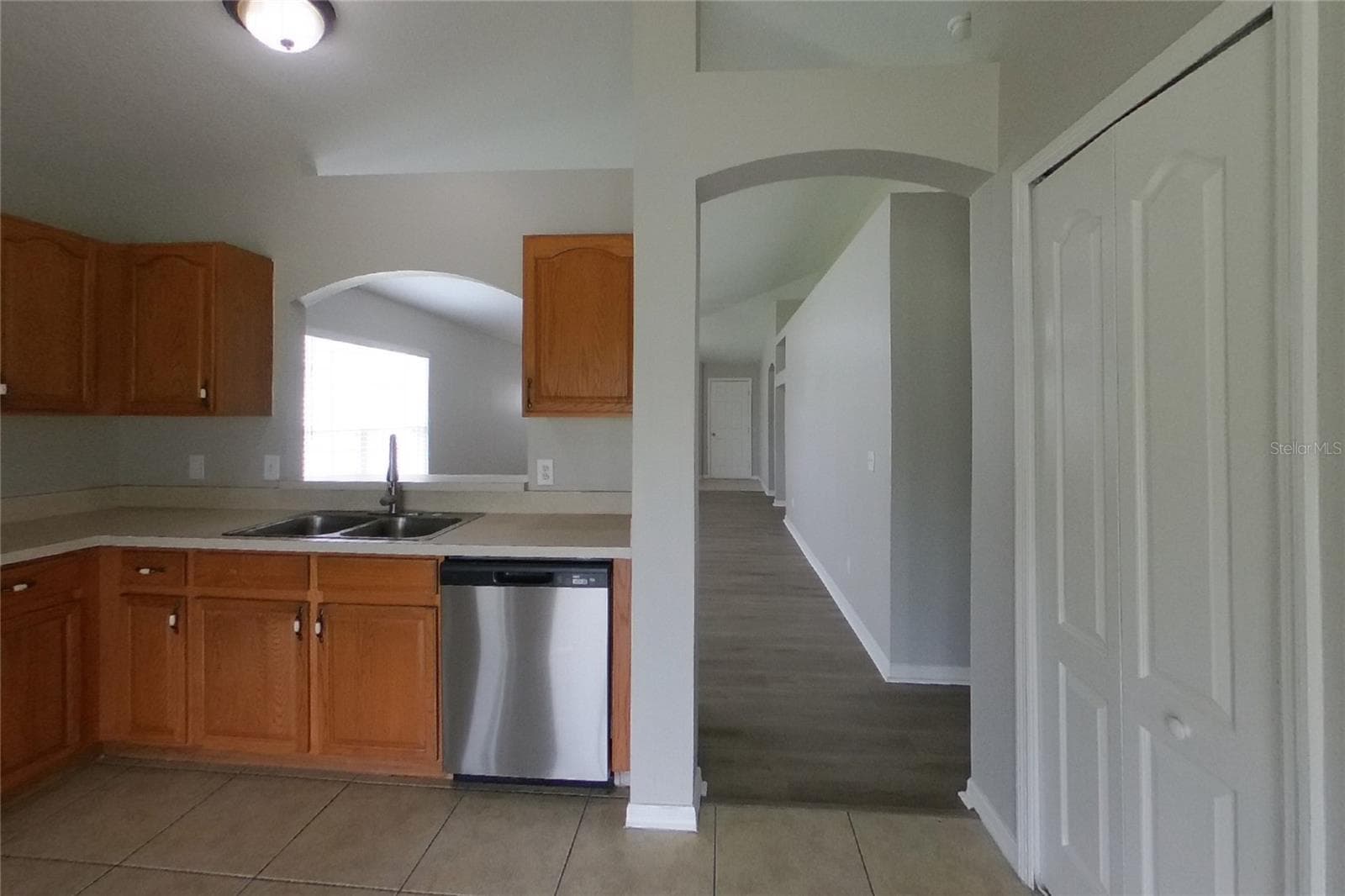 Single Family Residence at RIVERVIEW, photo 6 of 18