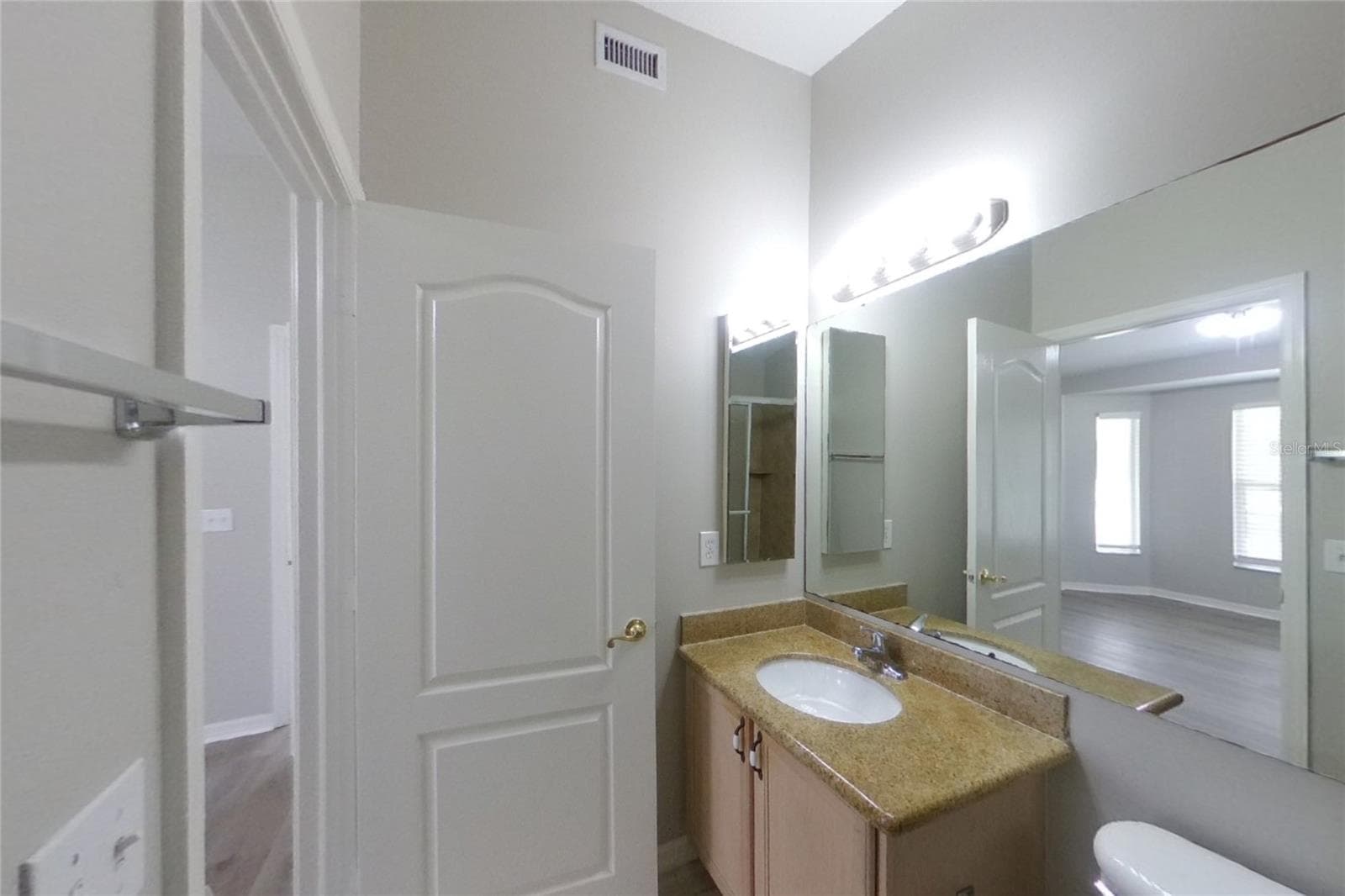 Single Family Residence at RIVERVIEW, photo 10 of 18