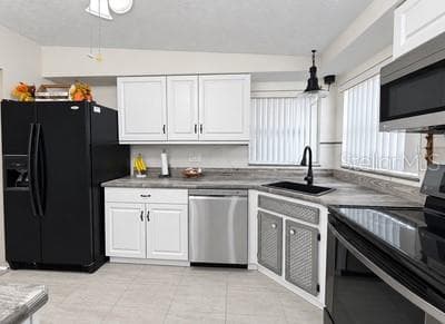 Kitchen - 254 WERTZ DR, LARGO