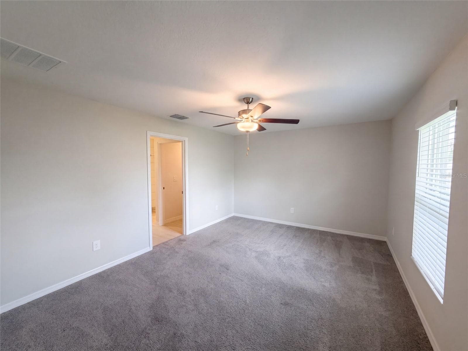 Single Family Residence at 3513 RADIANT MOUNTAIN DR, PLANT CITY, photo 7 of 17