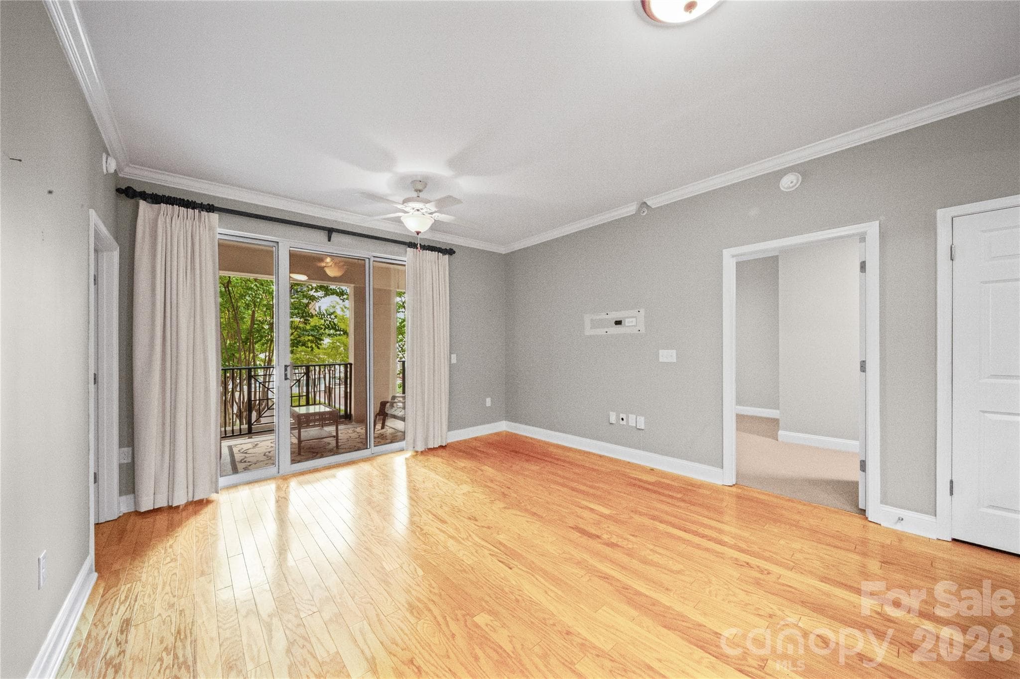 Condominium at 300 W 5th Street, Charlotte, photo 11 of 48