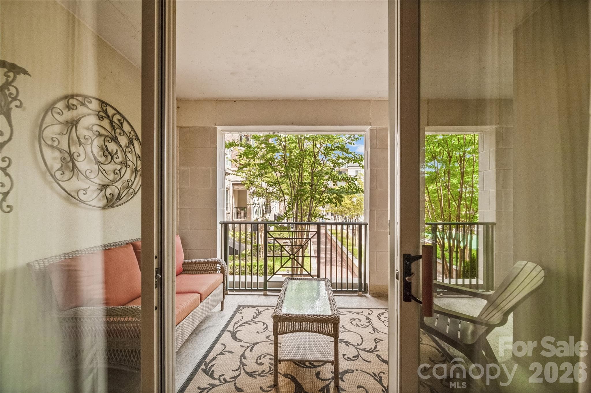 Condominium at 300 W 5th Street, Charlotte, photo 4 of 48