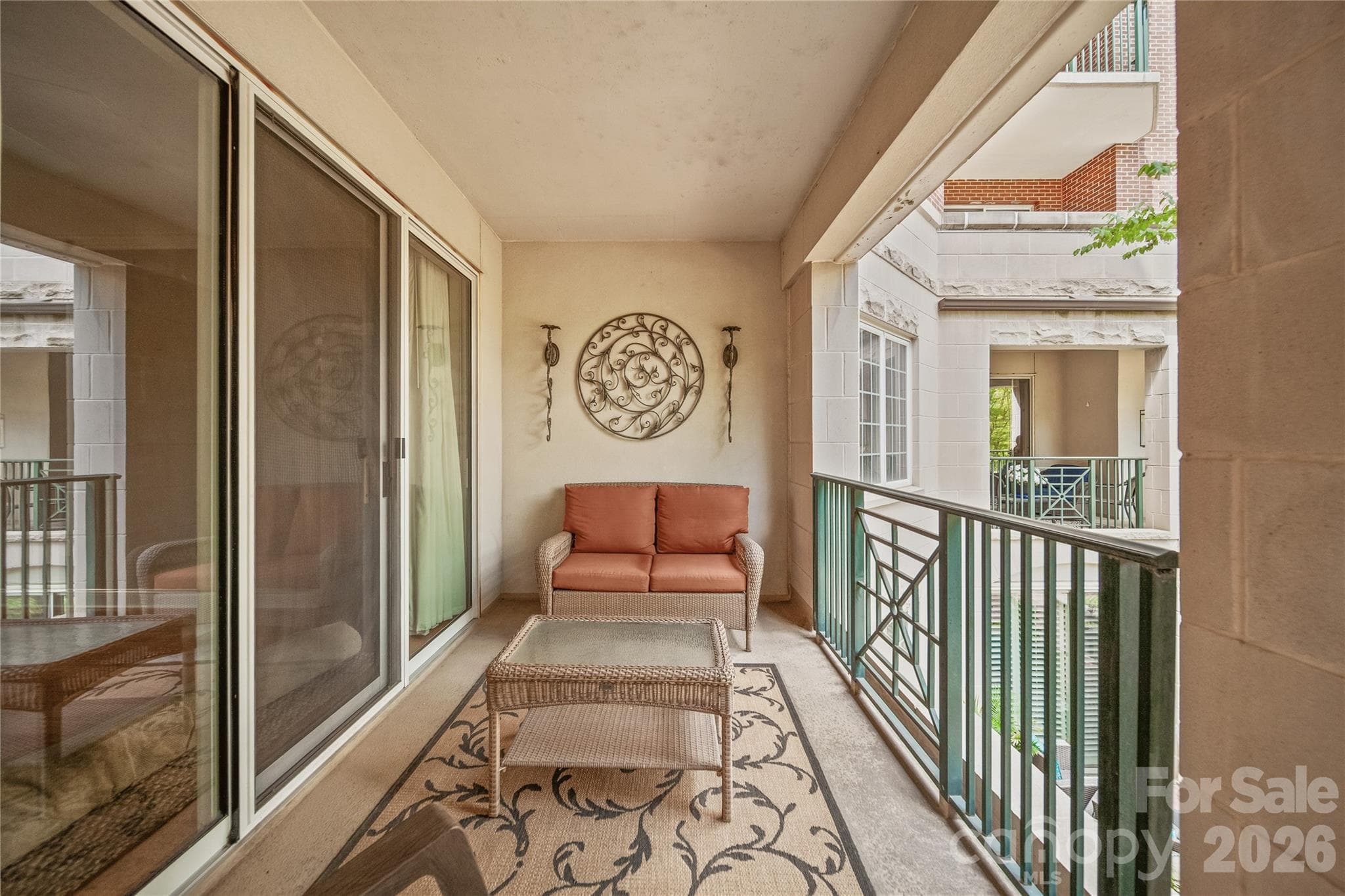 Condominium at 300 W 5th Street, Charlotte, photo 6 of 48