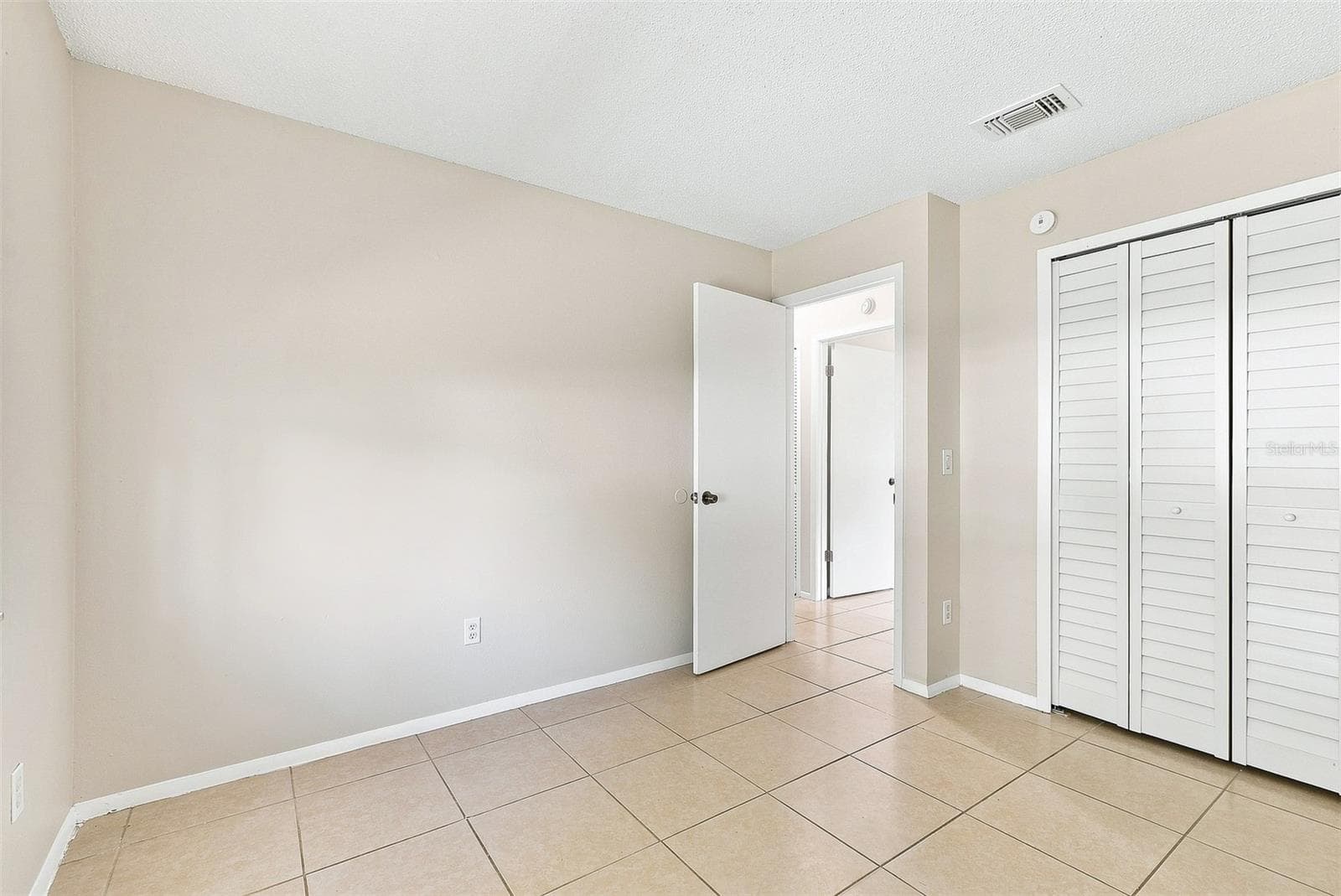 Single Family Residence at 7720 LAKESIDE WOODS DR, ORLANDO, photo 13 of 21