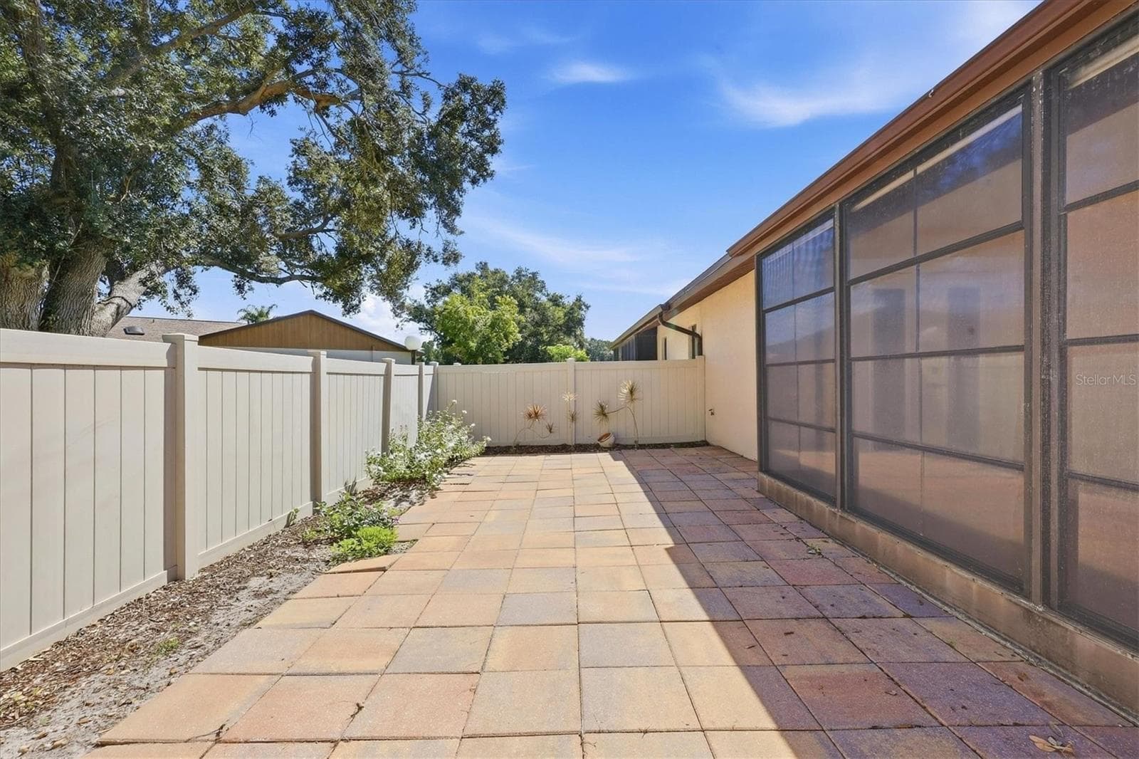 Enclosed backyard and patio - 1704 CURRY AVE #39, NOKOMIS