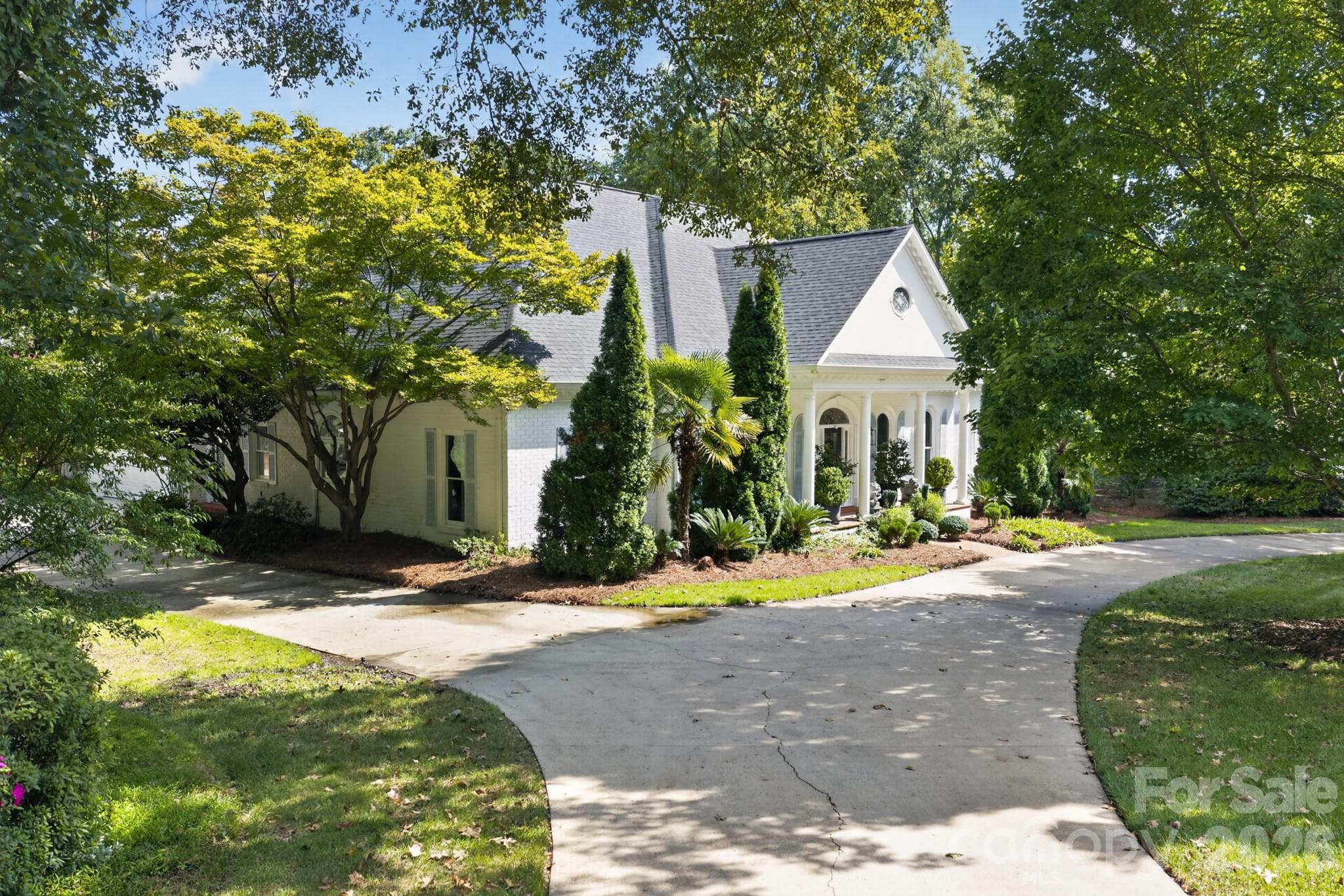 Single Family Residence at 3747 Moorland Drive, Charlotte, photo 4 of 47