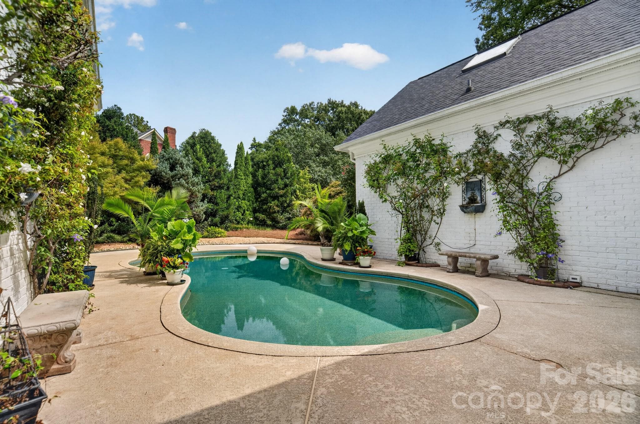 Single Family Residence at 3747 Moorland Drive, Charlotte, photo 9 of 47