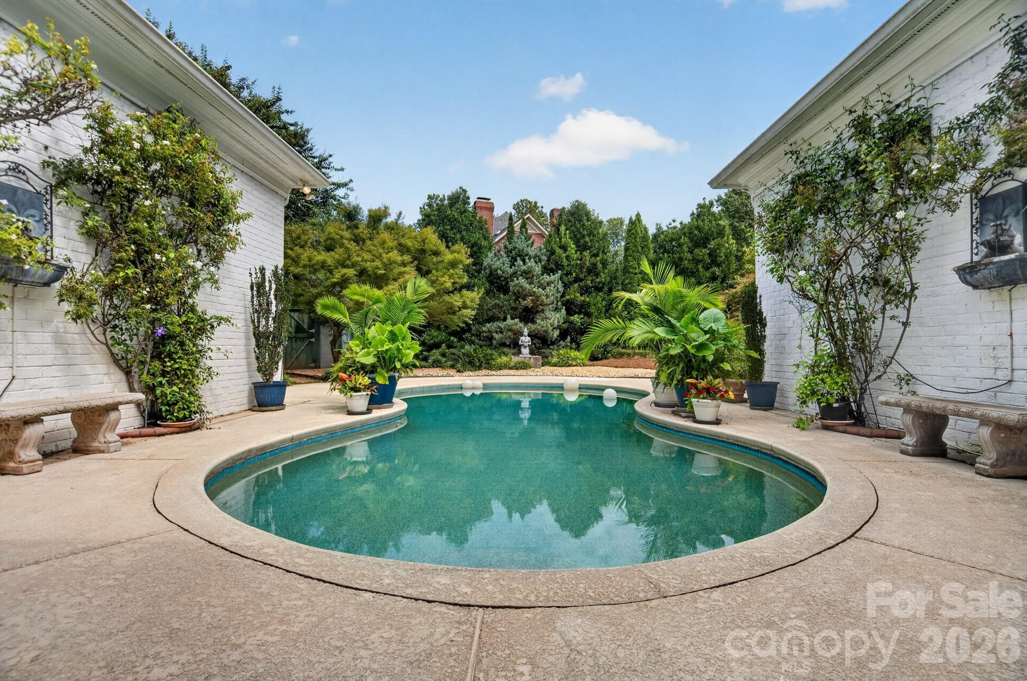 Single Family Residence at 3747 Moorland Drive, Charlotte, photo 10 of 47