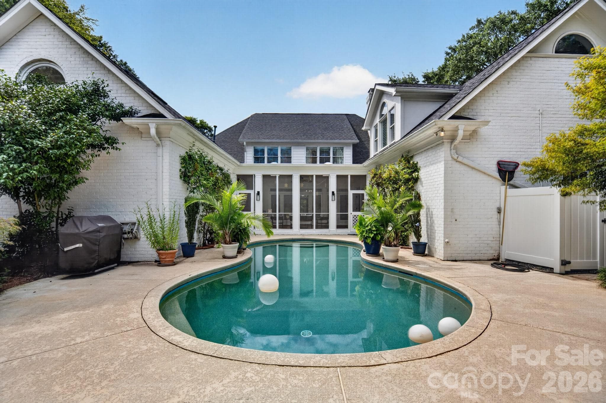Single Family Residence at 3747 Moorland Drive, Charlotte, photo 11 of 47