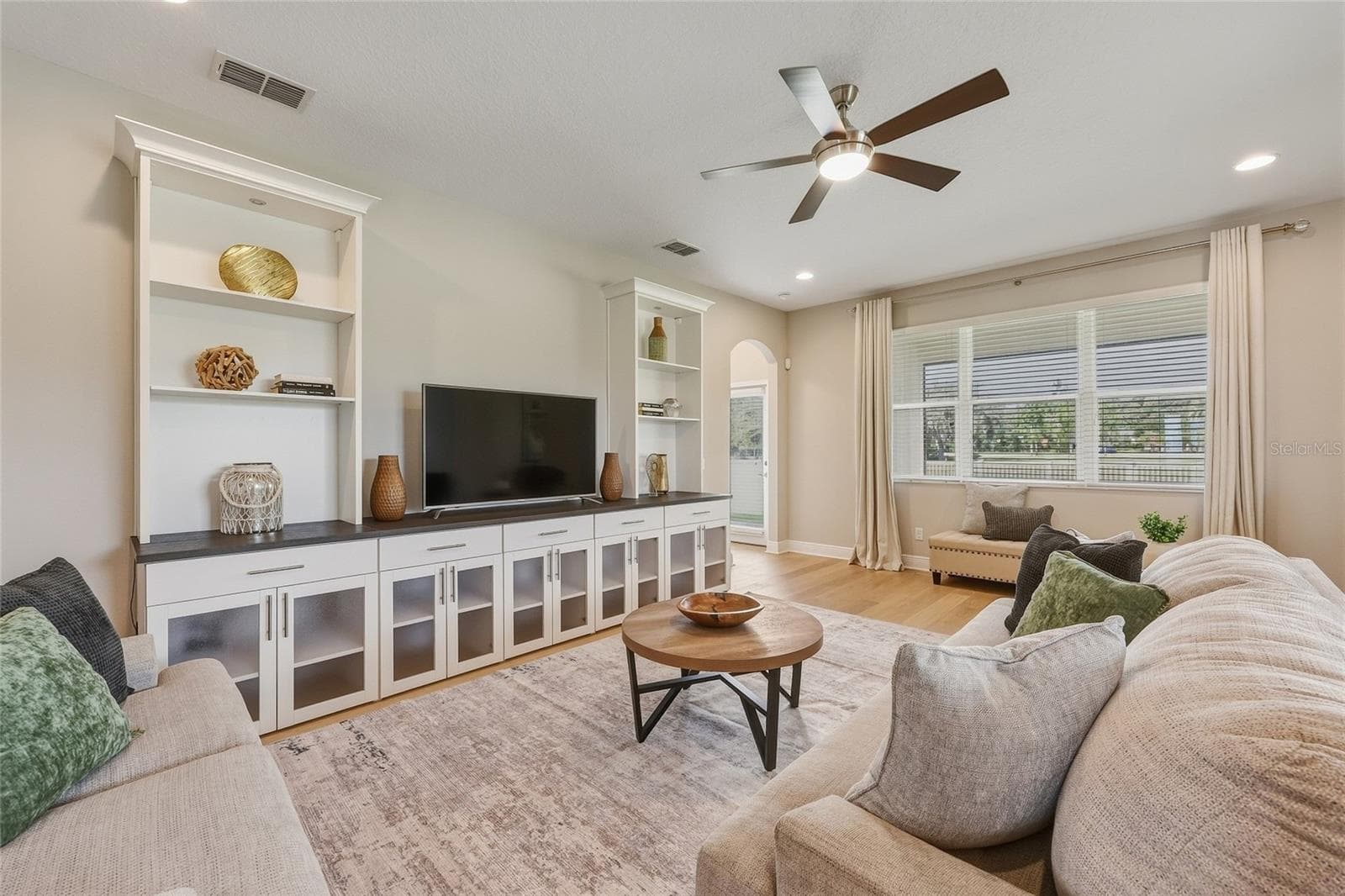 Single Family Residence at 10702 PLEASANT KNOLL DR, TAMPA, photo 19 of 71