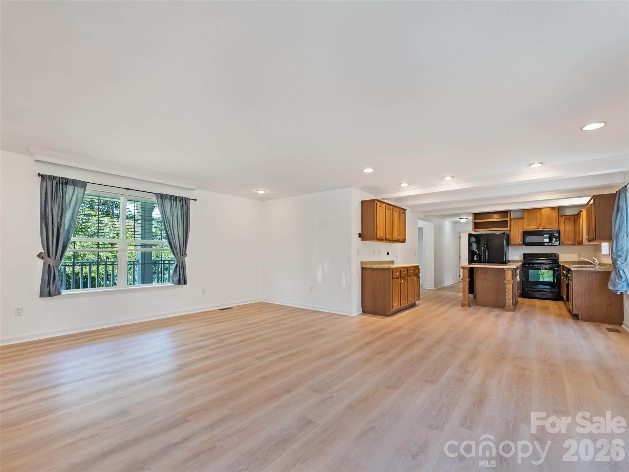 Single Family Residence at 10 Enochs Way, Fletcher, photo 3 of 21