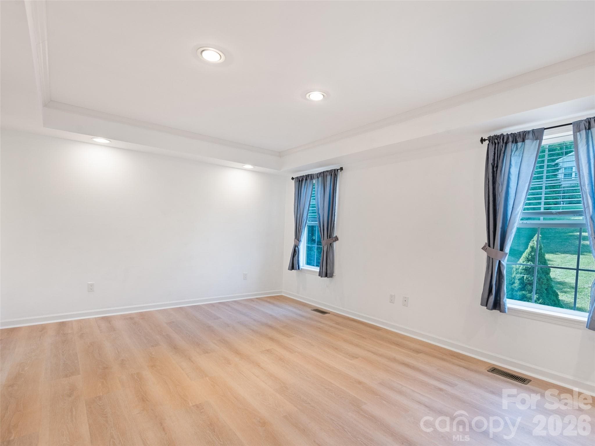 Single Family Residence at 10 Enochs Way, Fletcher, photo 7 of 21