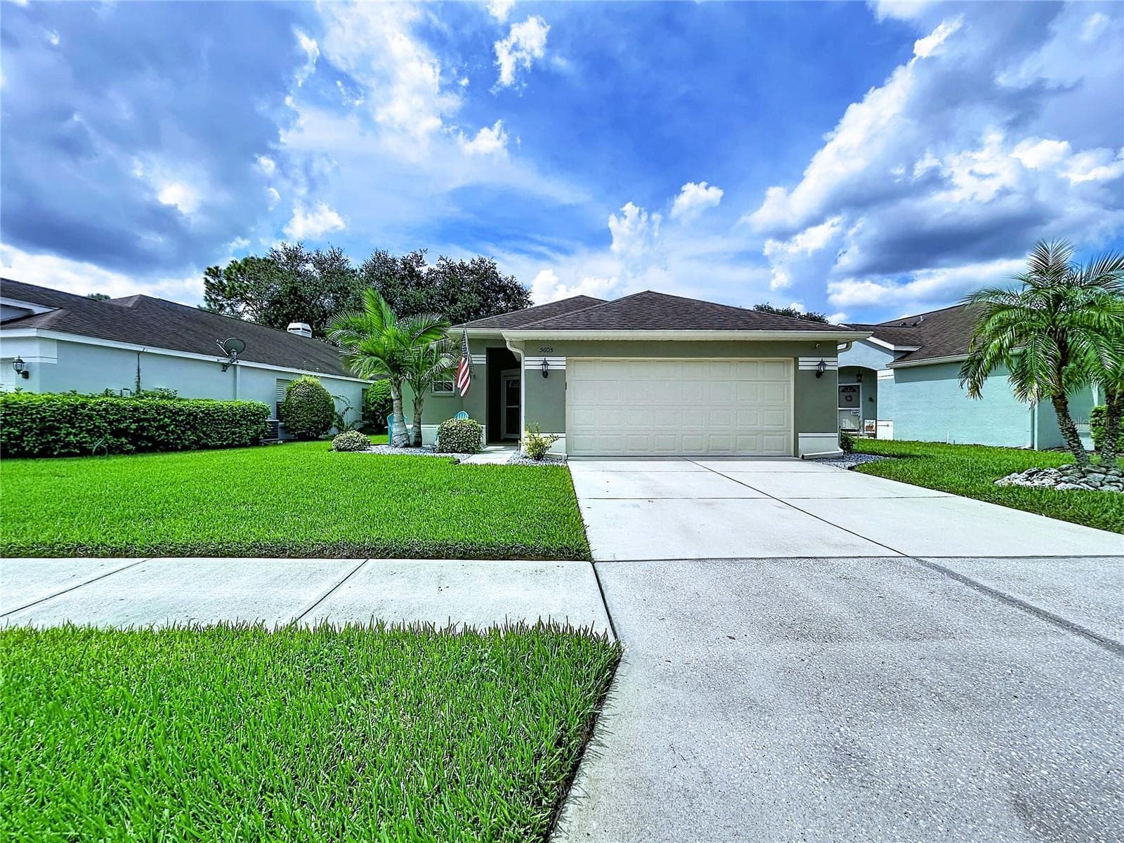 Single Family Residence at 5605 CANNONADE DR, WESLEY CHAPEL, photo 2 of 90