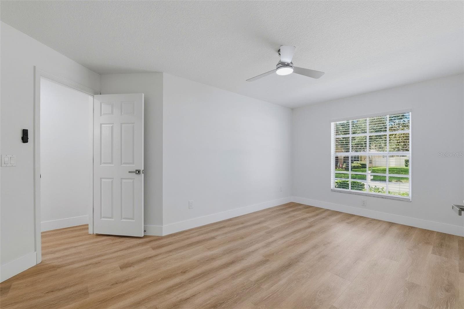 office - 2927 MINUTEMAN LN, BRANDON