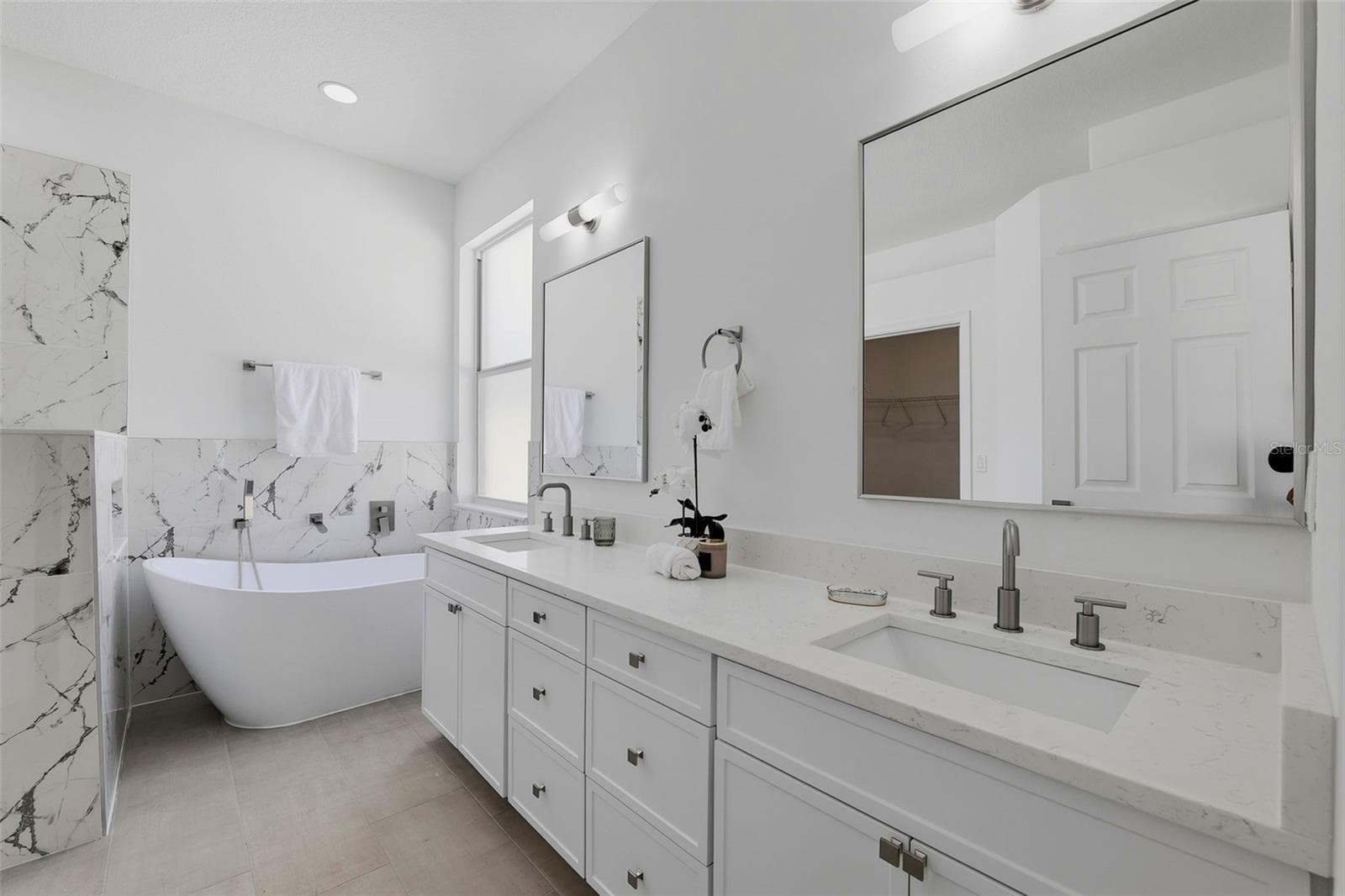 primary bath - 2927 MINUTEMAN LN, BRANDON