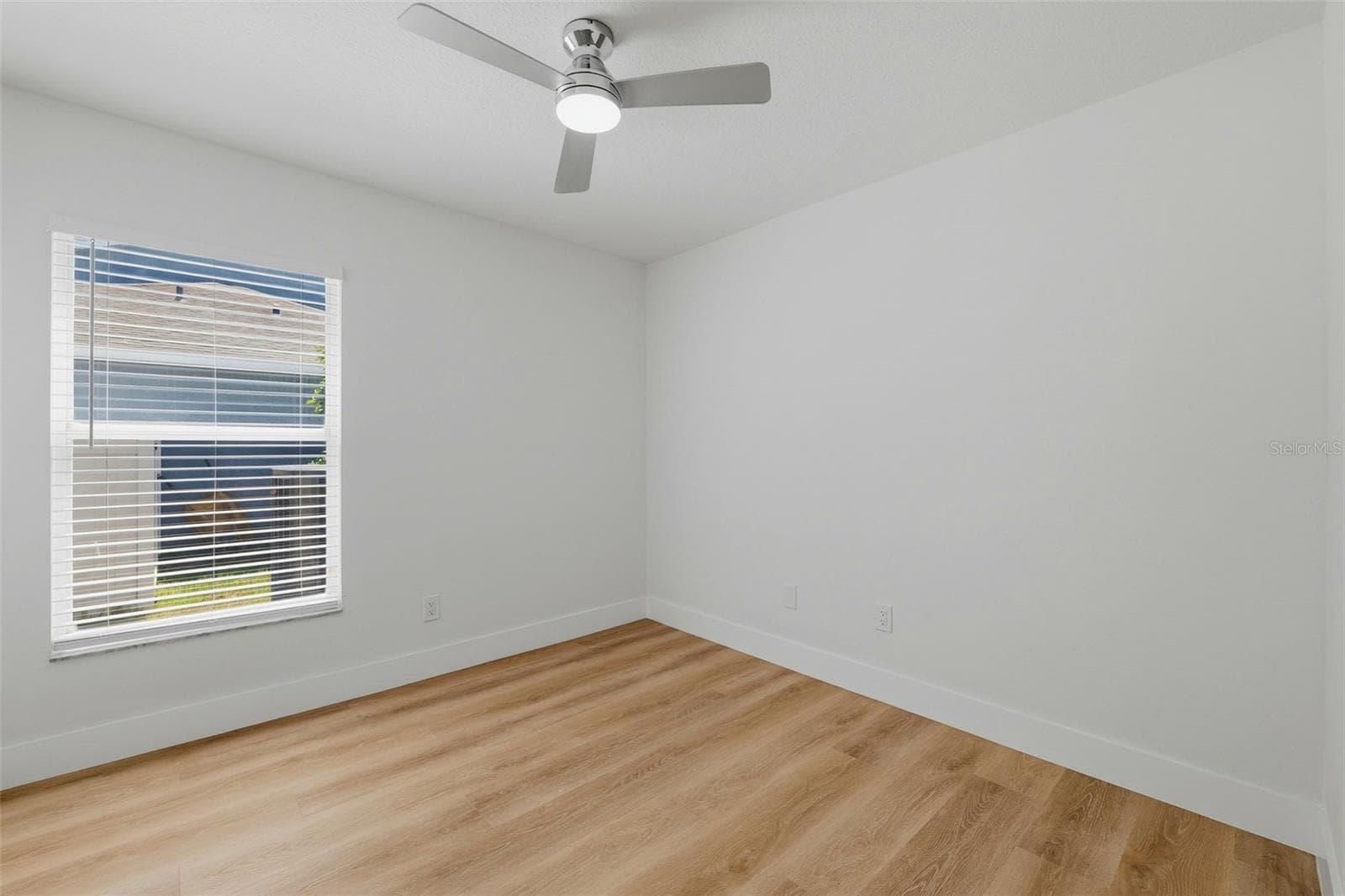 bedroom 3 - 2927 MINUTEMAN LN, BRANDON