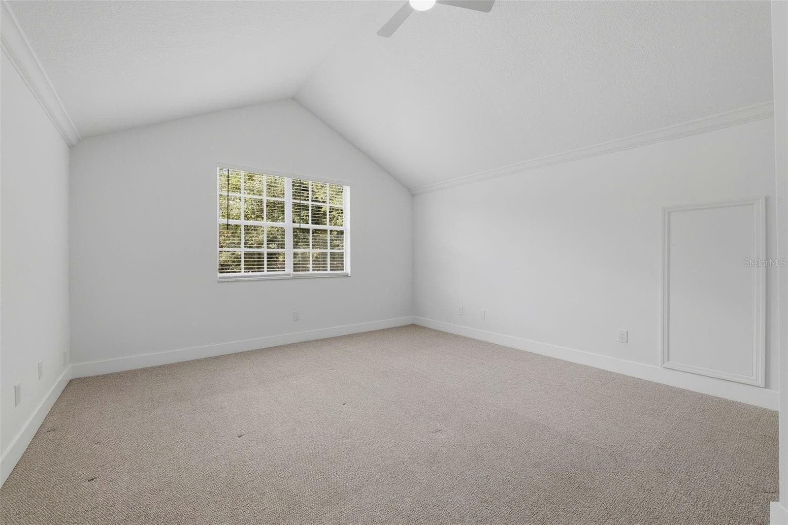 upstairs bedroom / bonus room - 2927 MINUTEMAN LN, BRANDON