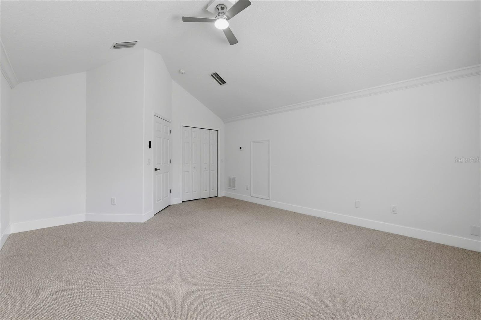 upstairs bedroom / bonus room - 2927 MINUTEMAN LN, BRANDON