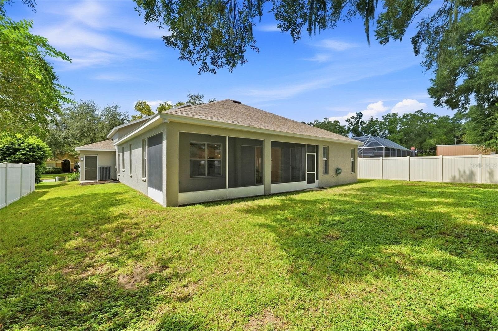 Single Family Residence at 2927 MINUTEMAN LN, BRANDON, photo 54 of 63