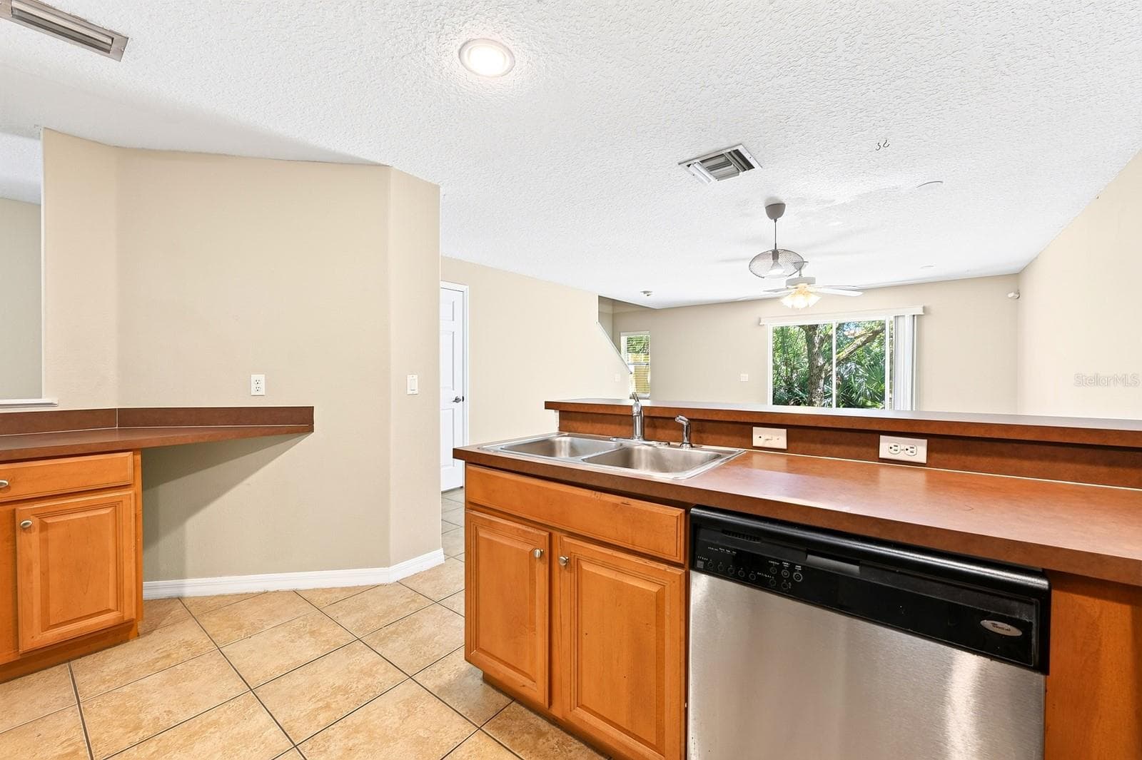 Kitchen. - 4559 LACEBARK TRL, OVIEDO