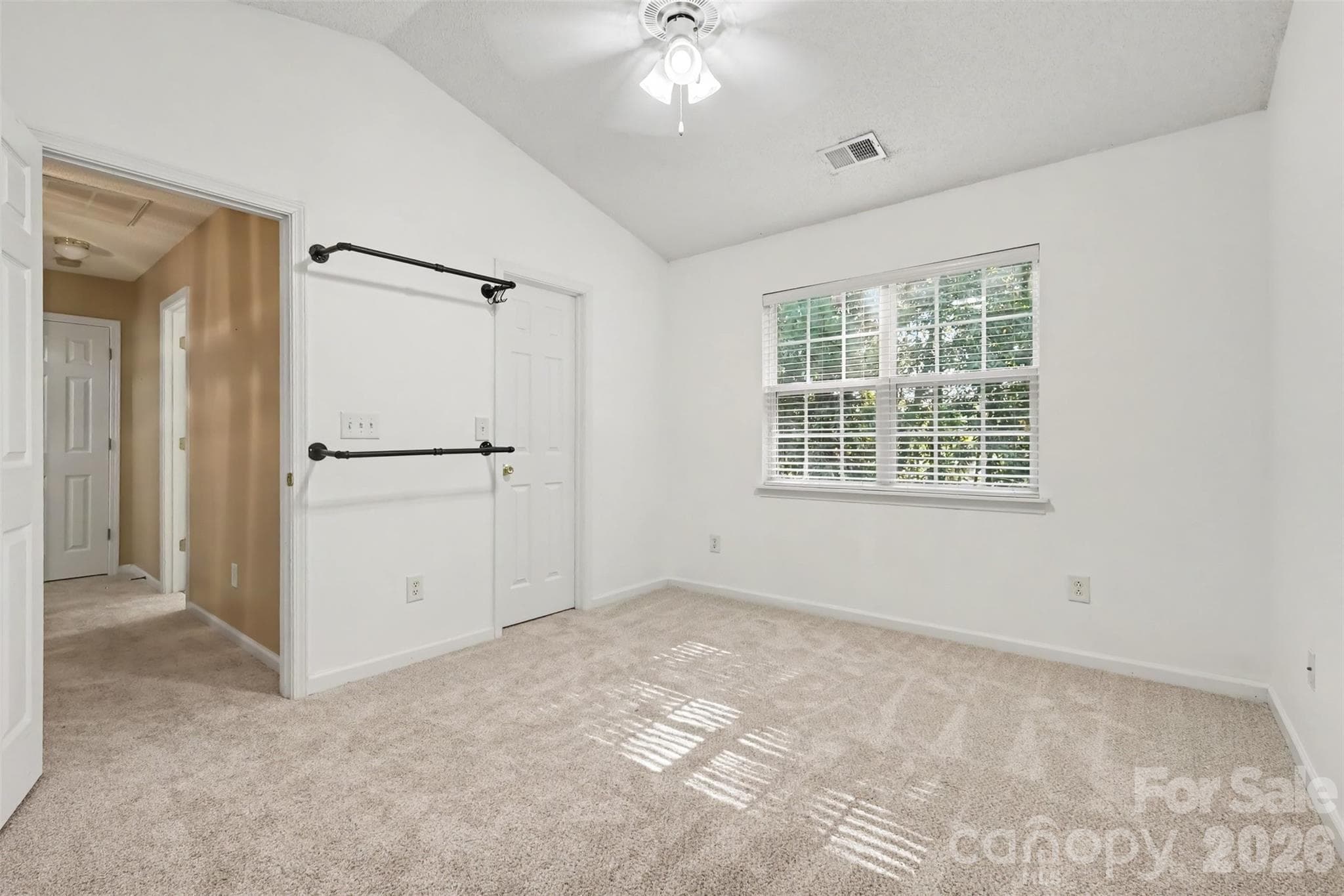 Townhouse at 10134 Frosty Lane, Charlotte, photo 20 of 26