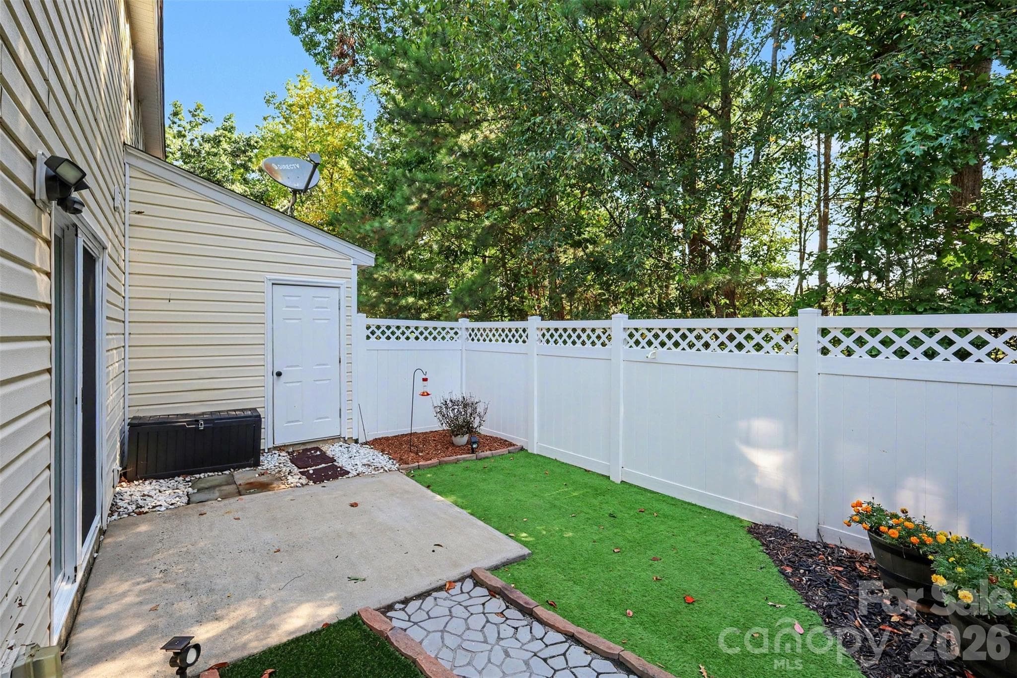 Townhouse at 10134 Frosty Lane, Charlotte, photo 25 of 26