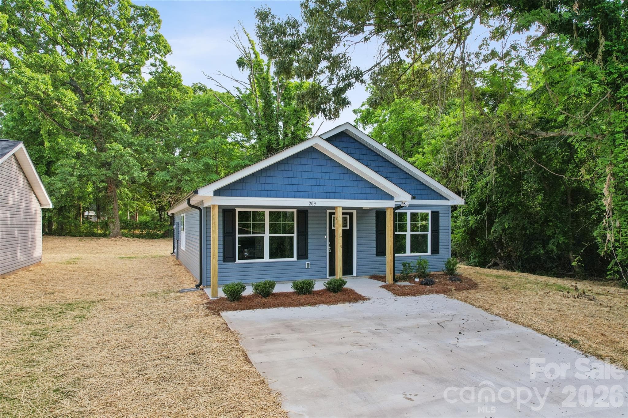 Single Family Residence at 209 W 17th Street, Kannapolis, photo 4 of 29