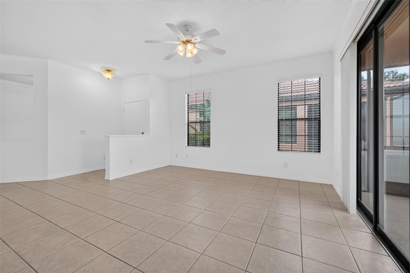 Villa at 125 SHELL FALLS DR, APOLLO BEACH, photo 5 of 42