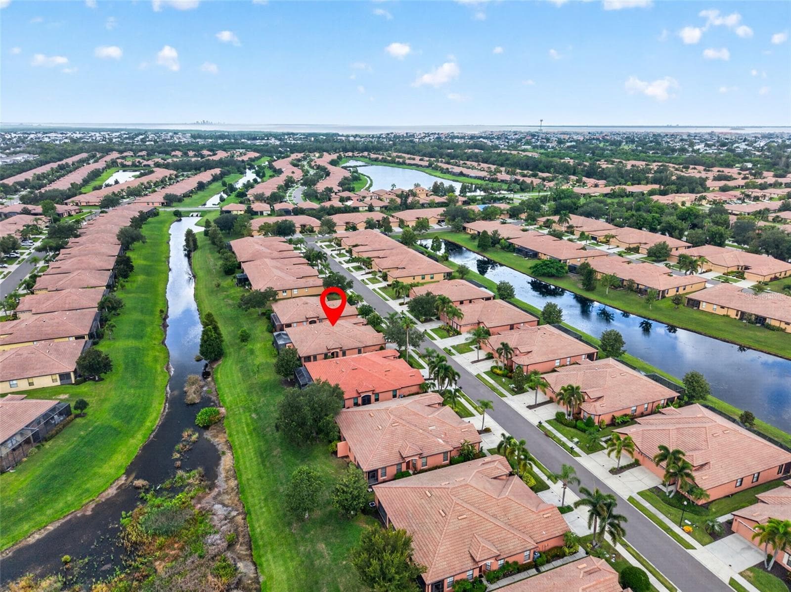 Villa at 125 SHELL FALLS DR, APOLLO BEACH, photo 25 of 42