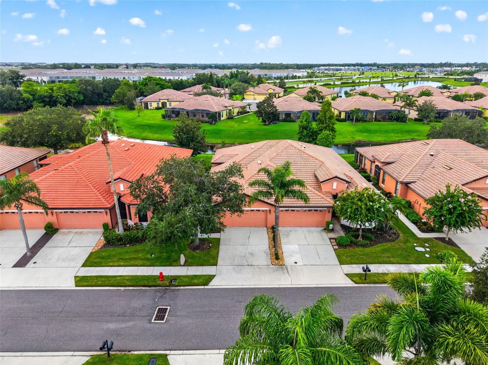 Villa at 125 SHELL FALLS DR, APOLLO BEACH, photo 27 of 42