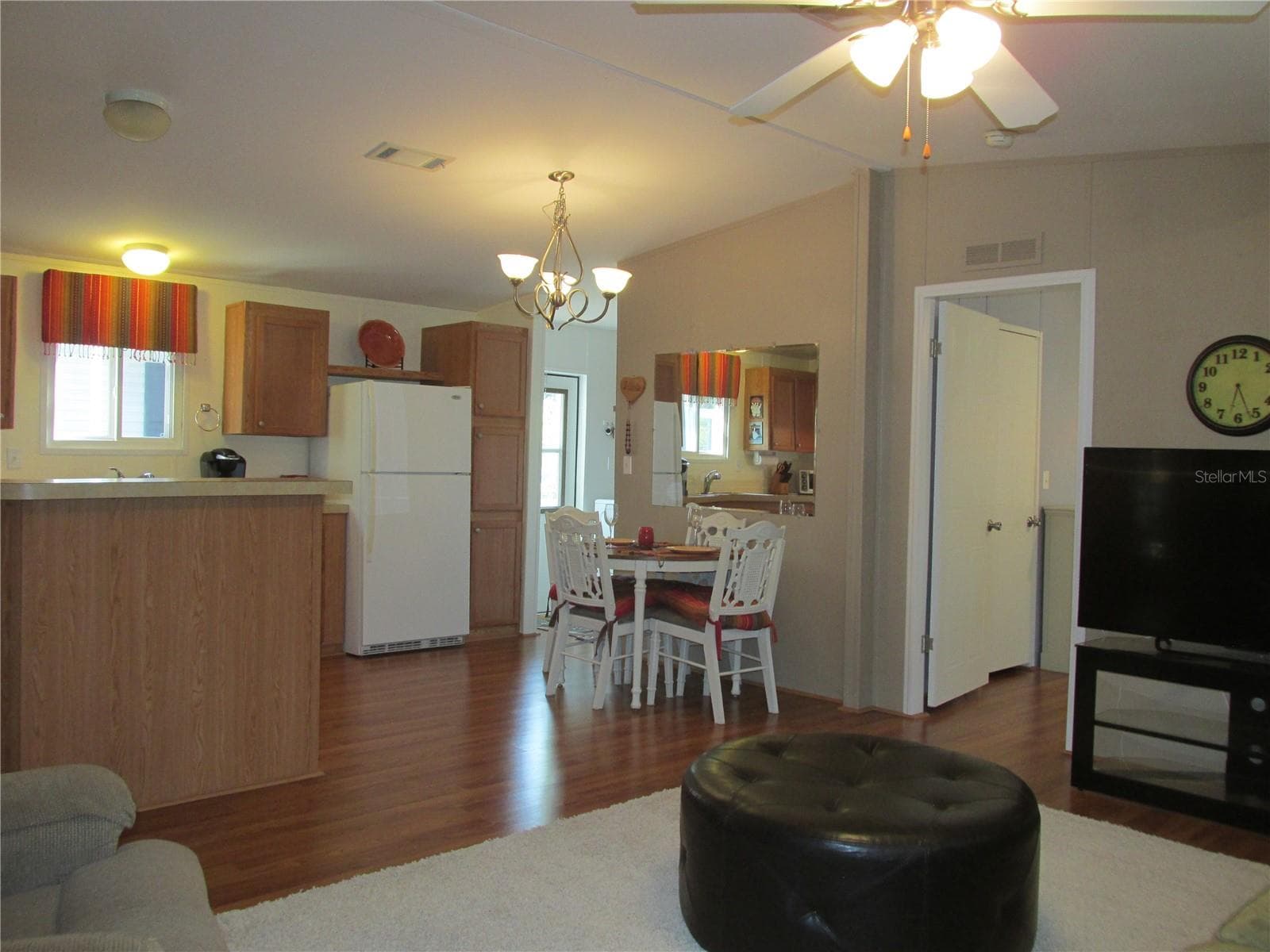 Manufactured Home at 54 SADDLEBAG TRL, LAKE WALES, photo 5 of 39