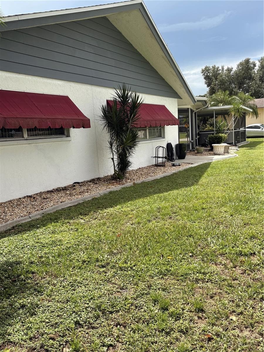 Single Family Residence at 1936 ROLLING GREEN CIR, SARASOTA, photo 4 of 30