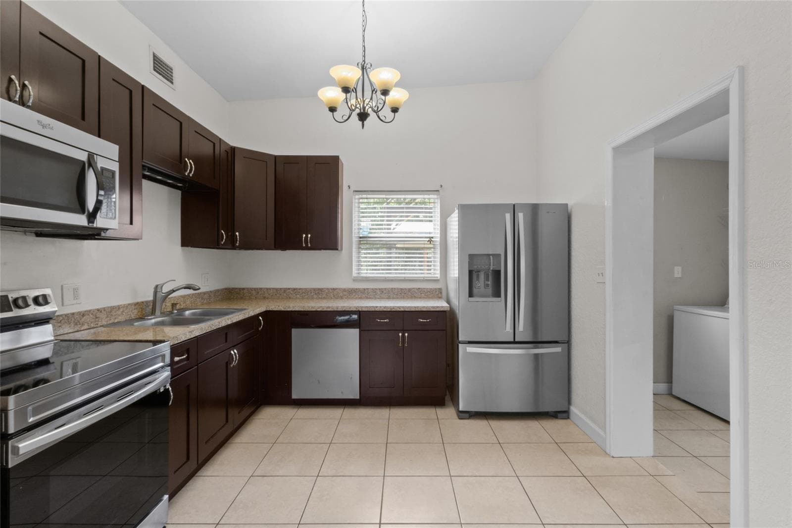 Single Family Residence at 6711 DARTMOUTH AVE N, ST PETERSBURG, photo 4 of 44