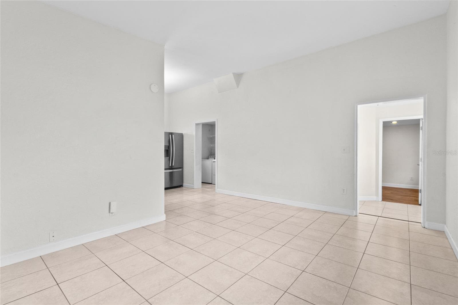 Single Family Residence at 6711 DARTMOUTH AVE N, ST PETERSBURG, photo 8 of 44