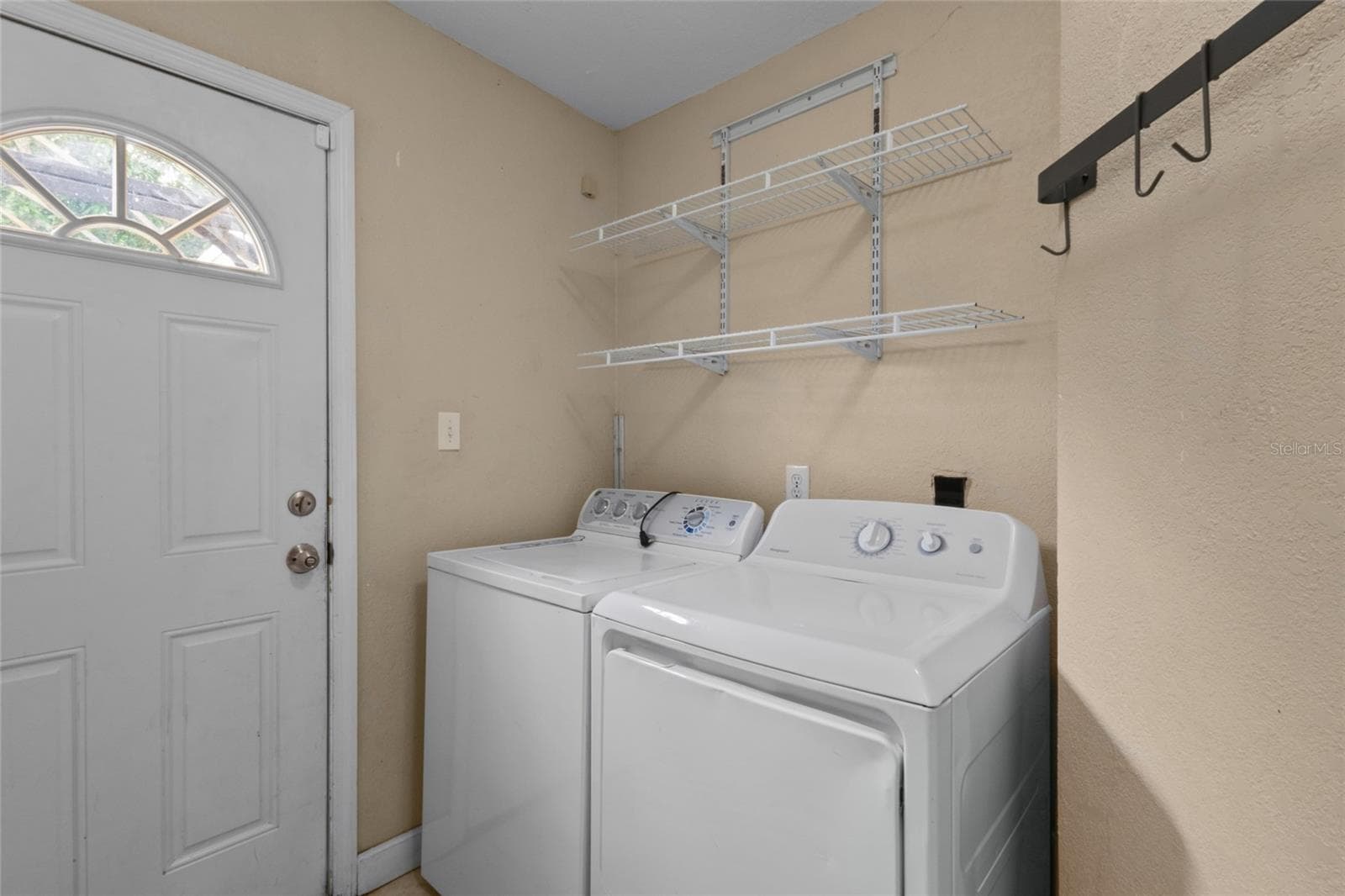 Single Family Residence at 6711 DARTMOUTH AVE N, ST PETERSBURG, photo 25 of 44