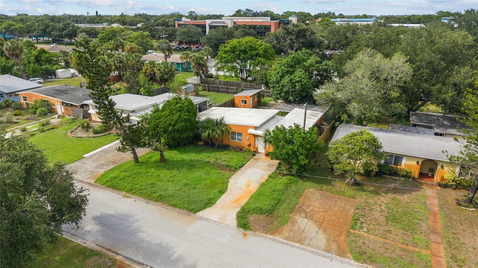 Single Family Residence at 6711 DARTMOUTH AVE N, ST PETERSBURG, photo 39 of 44